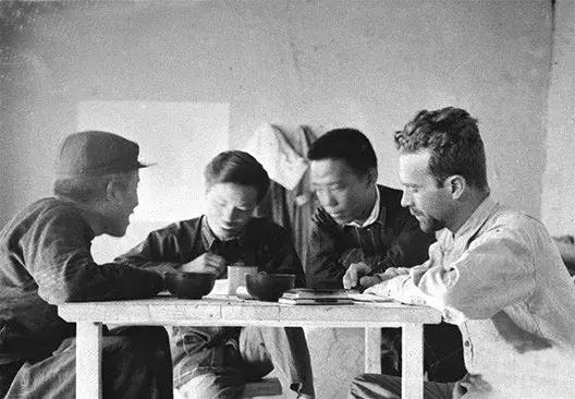 *诺斯**：揭开红色中国神秘面纱，毛*东泽**平生第一次向他敞开心扉，长眠在北大未名湖畔