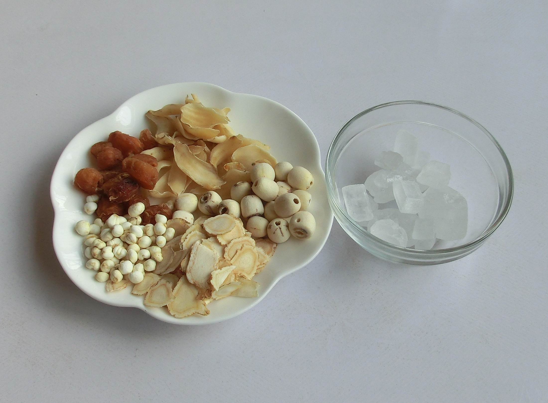 煲汤和隔水炖哪个更好,明火隔水炖盅炖粥的使用方法