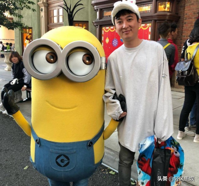 王思聪游日本晒美照,王思聪韩国吃海鲜