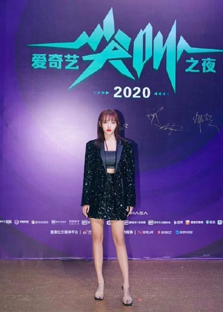 亚历山大王高跟鞋穿搭,亚历山大高跟鞋2023新款