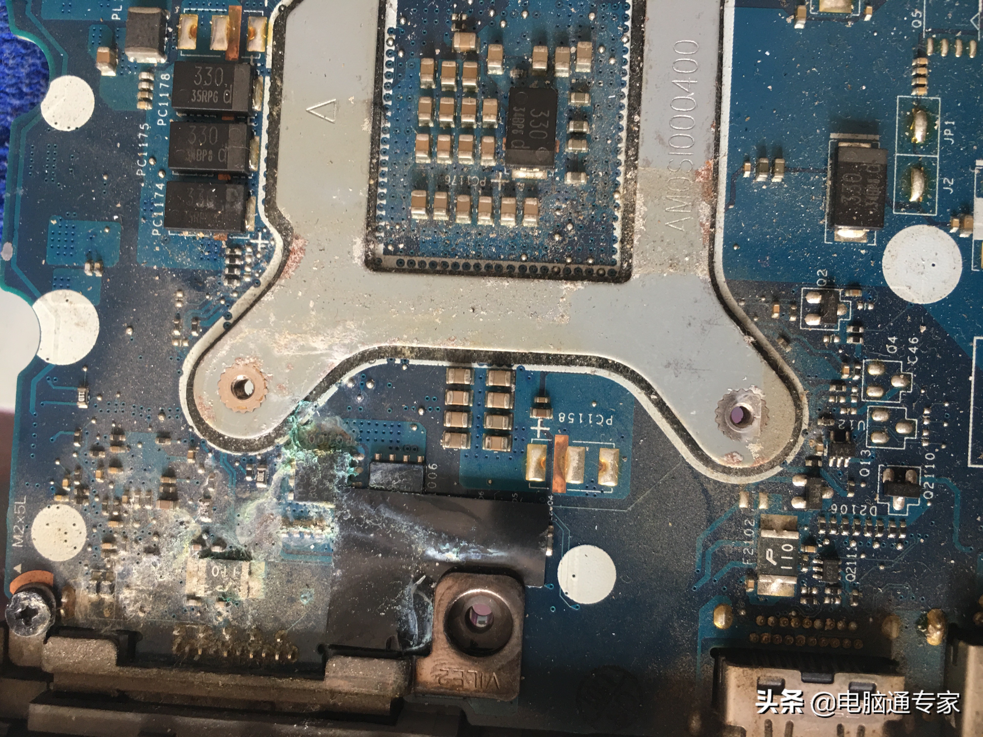 电脑不小心进水了怎么办搞笑视频,电脑不小心进水了然后开不了机