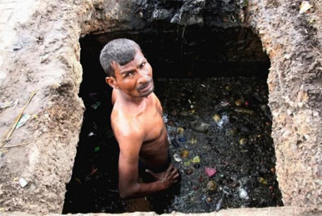 印度掏粪工死于什么病,印度掏粪工死亡人数