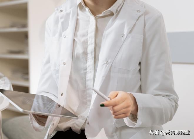 指甲变黑一定是灰指甲吗,指甲变黑是什么病的前兆