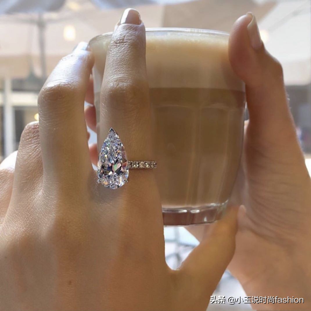 戒指戴在哪个手指上最合适,戒指的戴法和意义男女左右手
