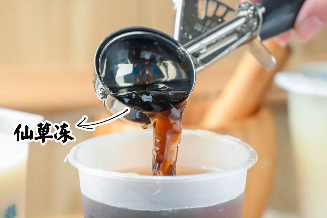 火了50年!台湾来の车轮饼,自带“拉丝”特效