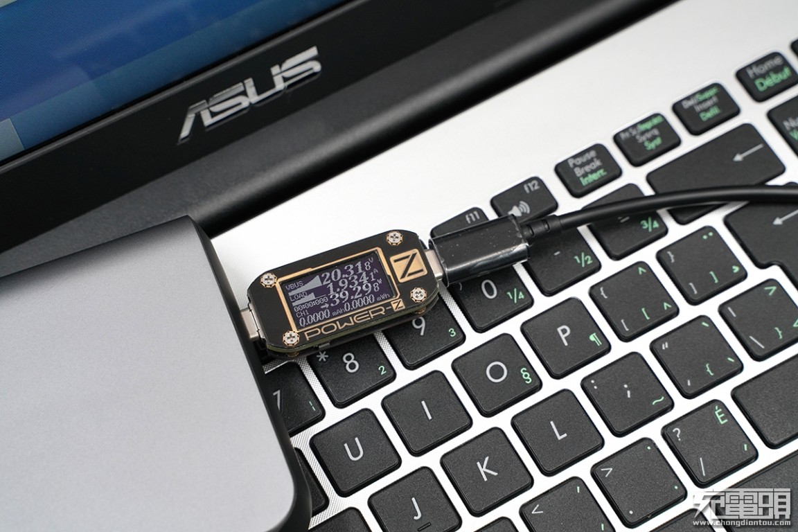 绿巨能充电器快充测评,绿巨能22.5瓦充电器