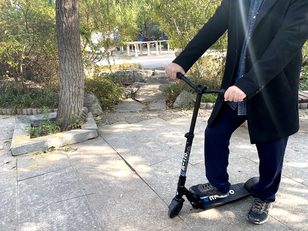 瑞士迈古电动滑板车,瑞士迈古米成人滑板车