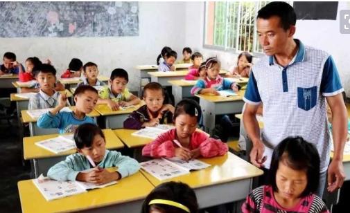 教师和医生哪个职业好,教书育人也是治病救人