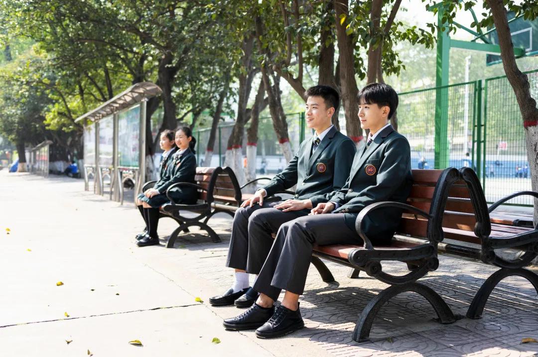 陕西师大附小的校服,陕师大校服套装