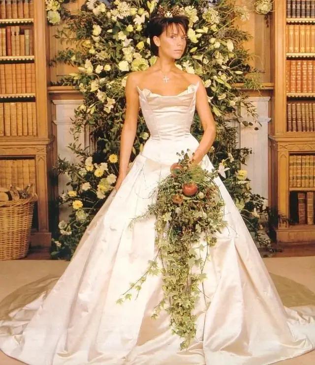 “不老女神”VeraWang，71岁的漫画腿，实在太slay了