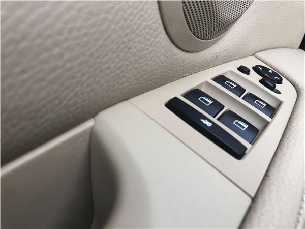 2009宝马320i车况,老款宝马320i二手车