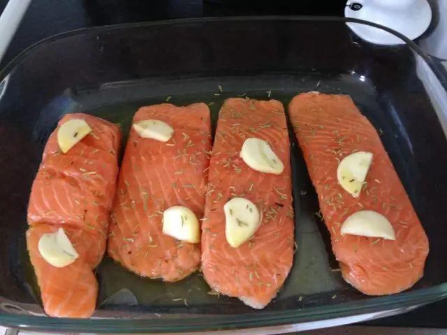 深夜除了晒烤串，还能晒太阳