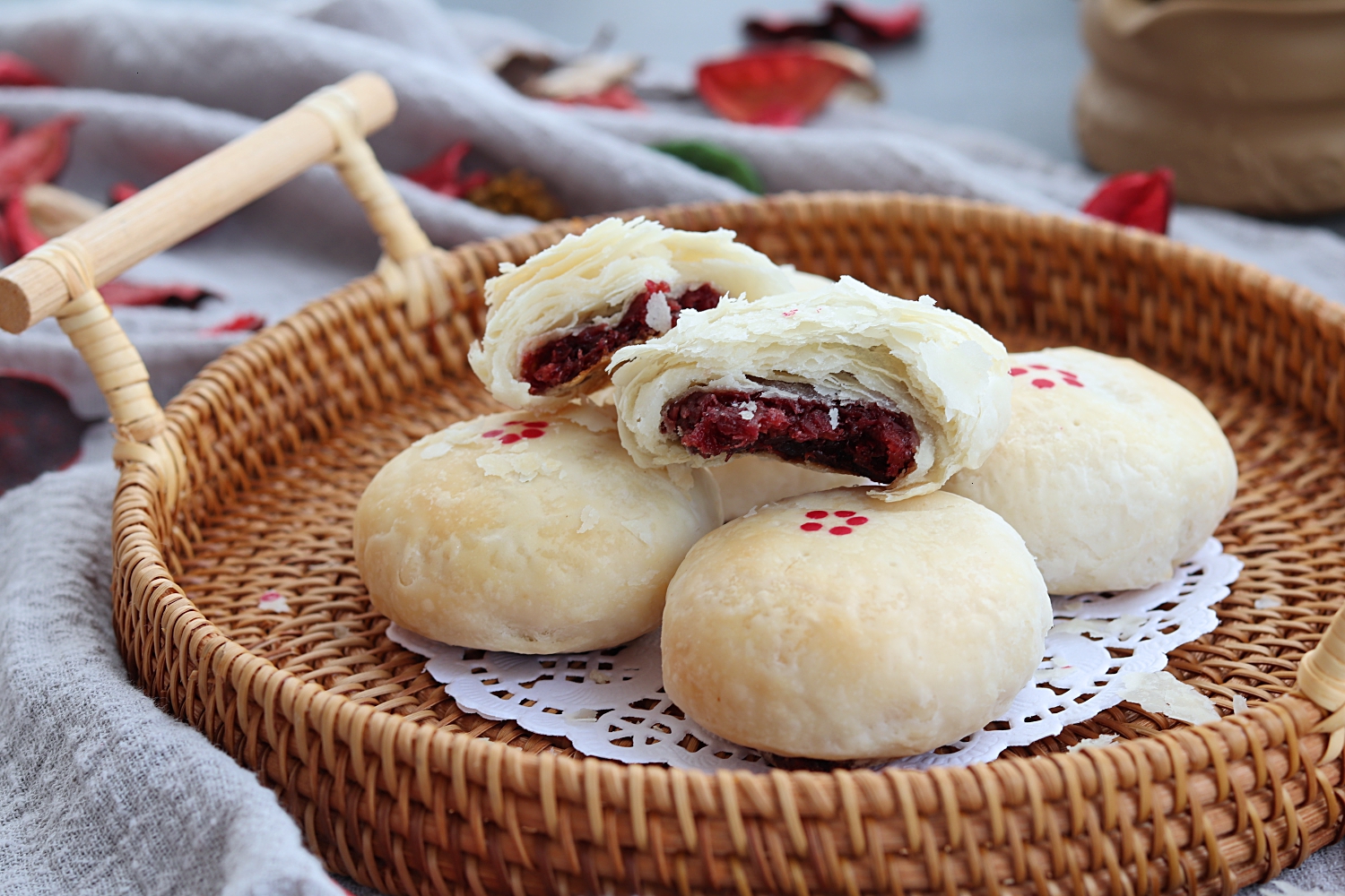 干玫瑰花怎么做成鲜花饼,什么玫瑰花可以做玫瑰花饼