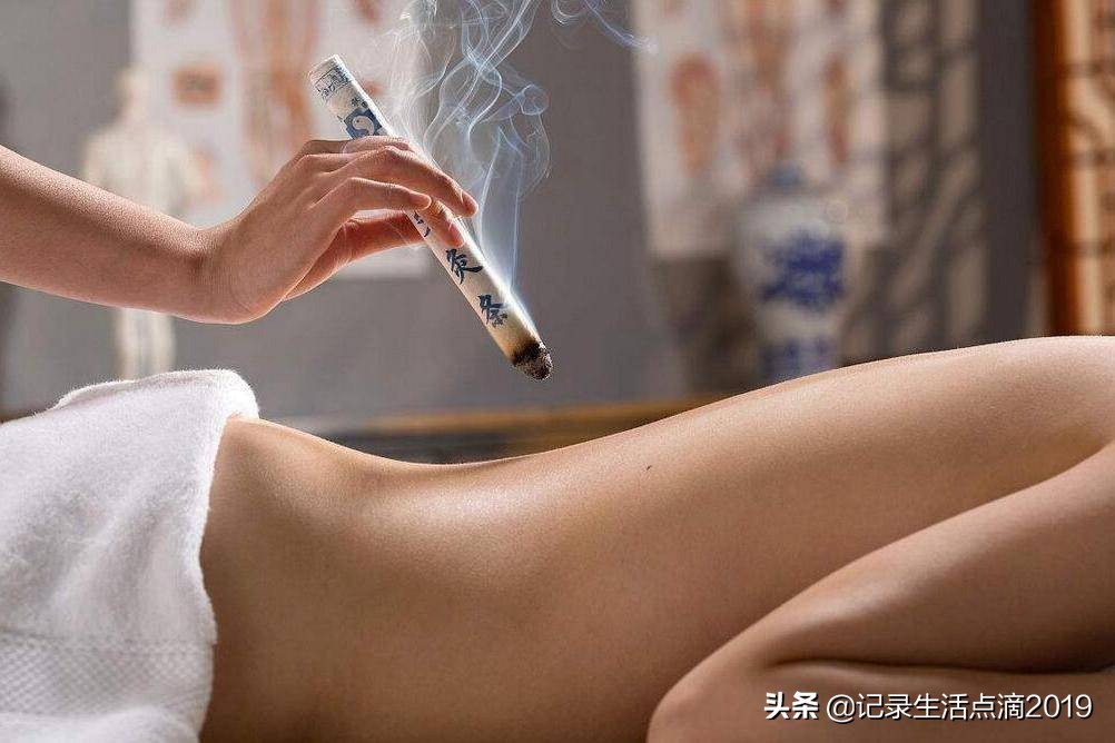 90后养生保健必备艾灸,90后最好的养生馆