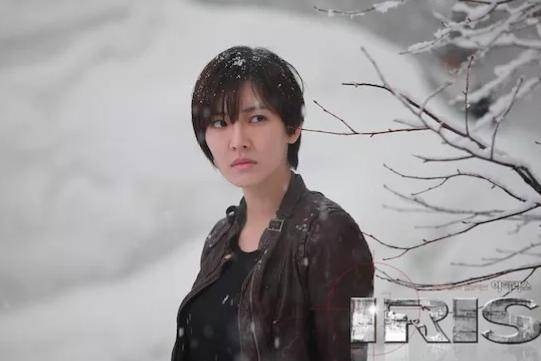 “国民反派”回归家庭剧目？素妍欧尼《IRIS》后再创演技巅峰