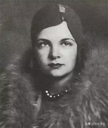 海伦：*诺斯**的第一任夫人，由于她的坚持毛*东泽**自传才能公诸于世，访问延安续写《西行漫记》