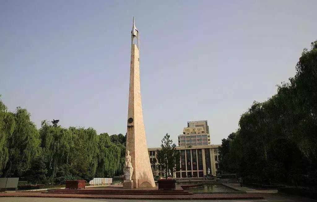 上海比较容易考全日制mpacc院校,mpacc学费最低却最好的大学