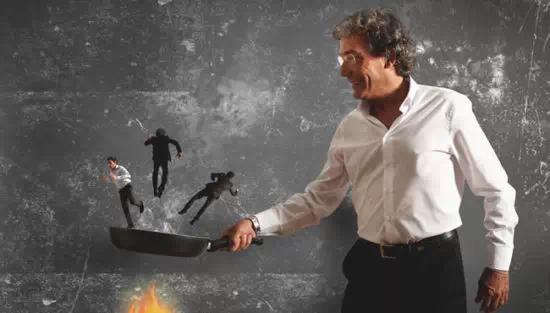 閬亣瑁佸憳濡備綍搴斿,棰嗗瑁佸憳濡備綍搴斿