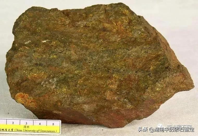 月球陨石与地球矿石的区别,月球陨石和矿石有什么区别