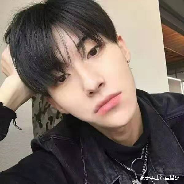 男士发质硬方便打理的发型,男士羊毛卷发型怎么打理