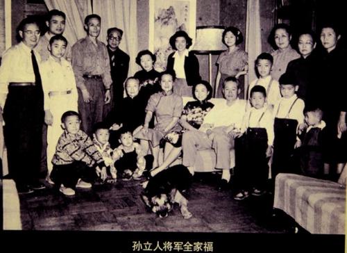 孙立人夫人张美英与孙立人年龄差 (孙立人的4个子女)