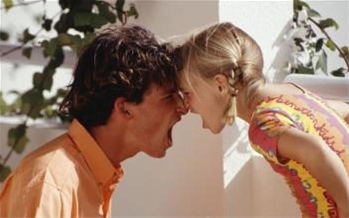 孩子叛逆期和父母顶嘴怎么办,孩子跟父母记仇怎么教