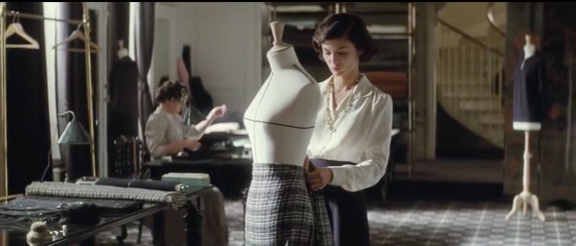 香奈儿小黑裙哪款好看,双c香奈儿经典服饰