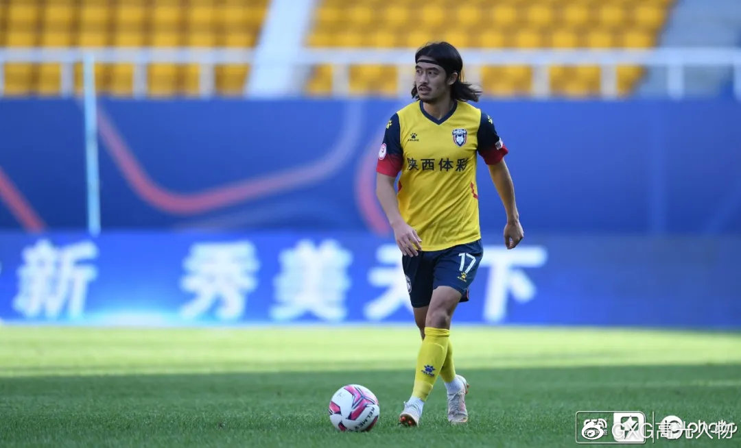 西北狼vs西伯利亚狼,西北狼vs犀牛