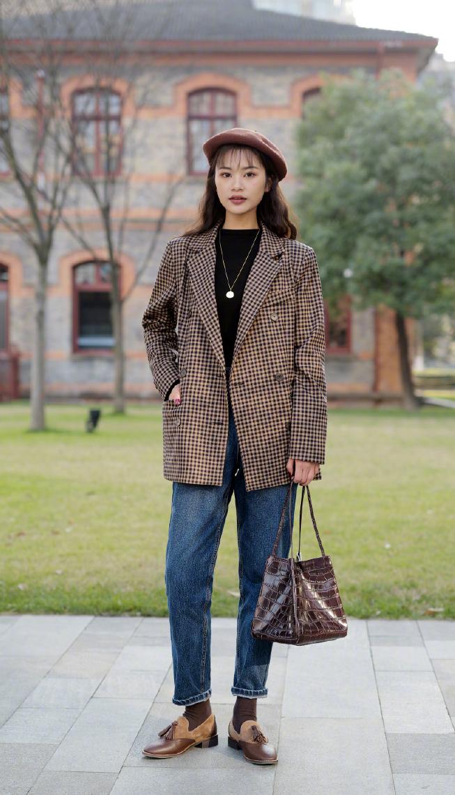 女人再懒也要穿得美美的,女人少穿这四种裤子