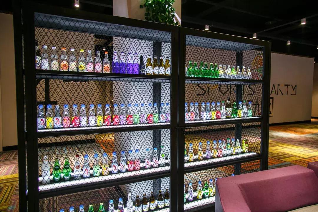 蹦床乐园闯关攀岩,蹦床馆嗨玩