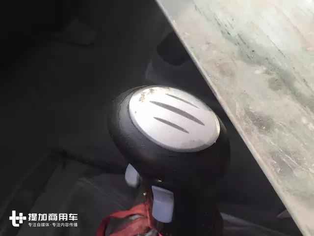 雷诺Kerax泵车实拍,专为恶劣工况而生，如今见到这样的老车太难得