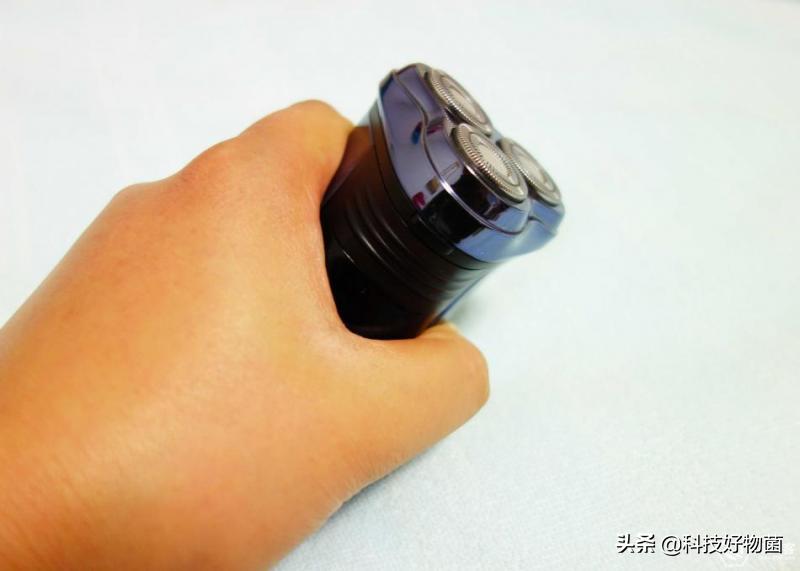 电动剃须刀价格与体验成正相关吗？十年剃须史为你解读电动剃须刀