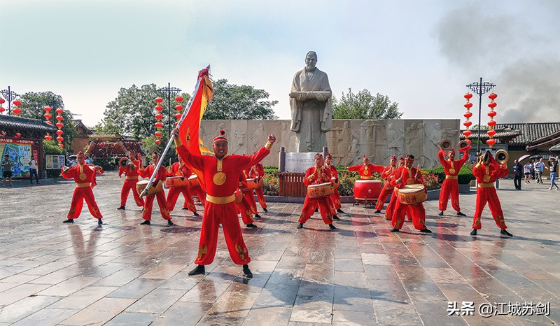 古城威风锣鼓表演视频,开封锣鼓
