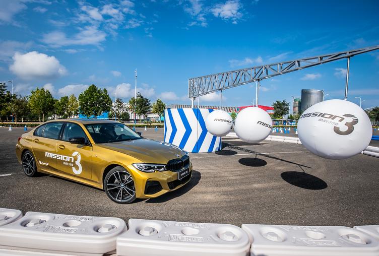 宝马轻量化做得最好的一款车,21款全新宝马3系测试