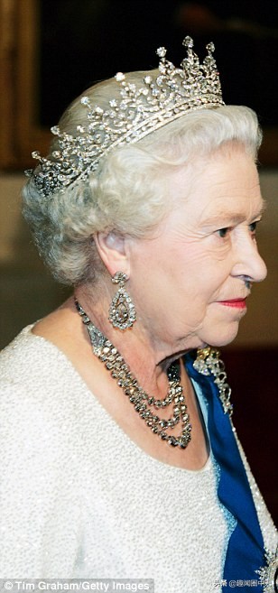 凯特王妃钻石吊坠耳环,法式皇室宫廷奢华宝石耳环