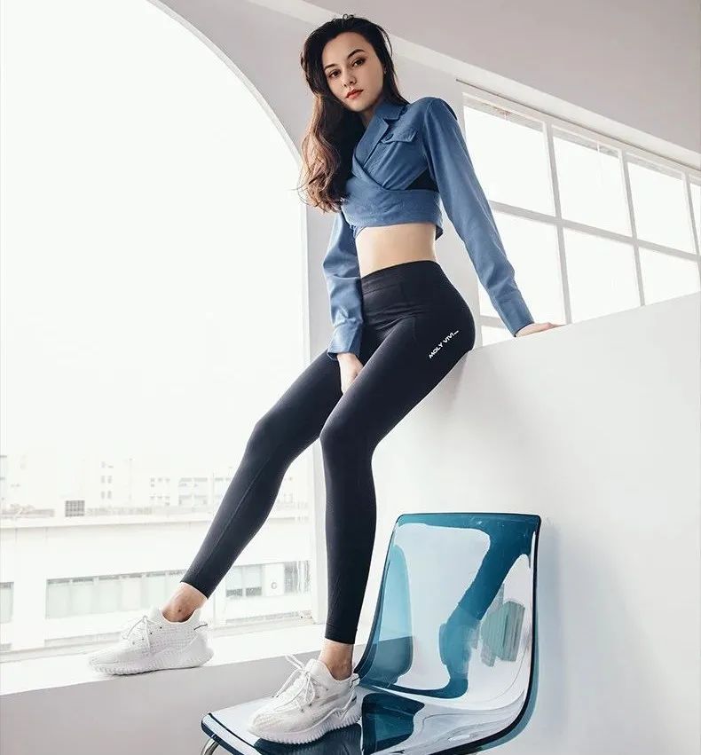 小白裤显瘦魔术裤,显瘦有弹性的魔术裤