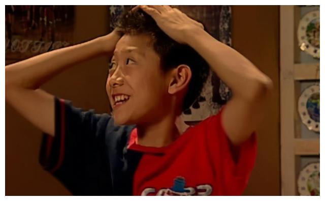 张一山这是彻底翻车了？2个月连换3个女友，网友热议两边倒