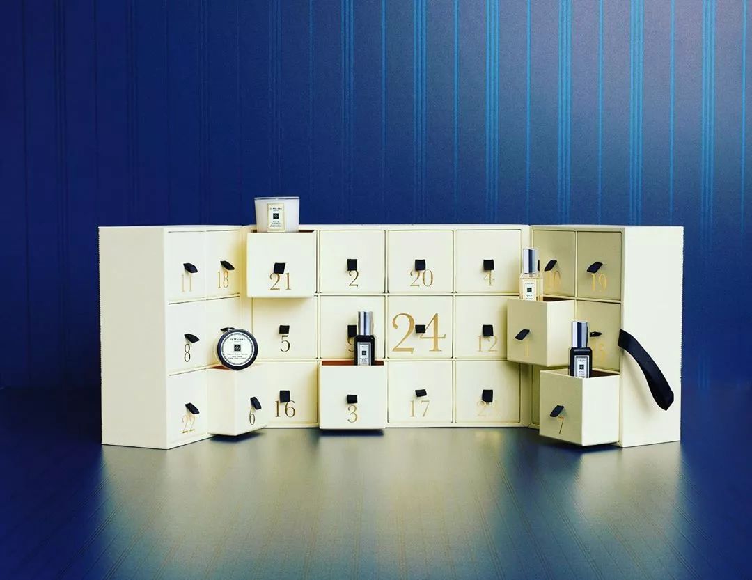 15年十二月日历表,24天日历礼盒