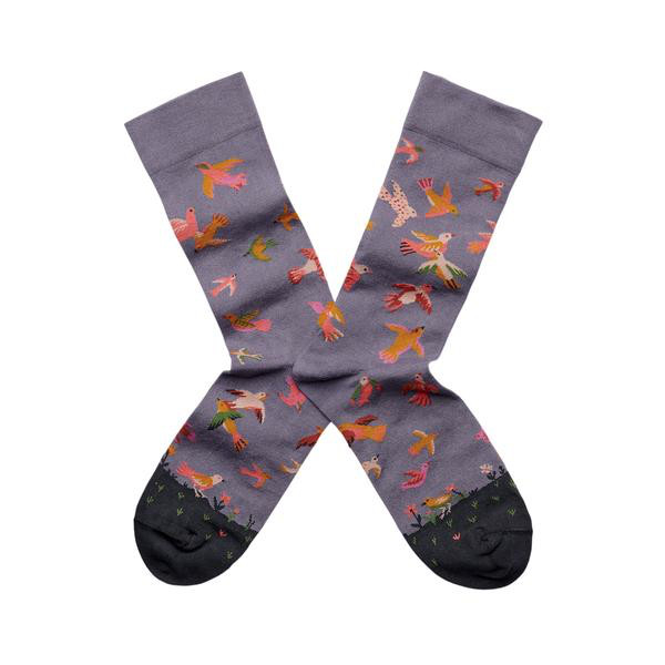 谁说袜子很无趣？BonneMaison，每一双袜子都存在强烈的故事感！