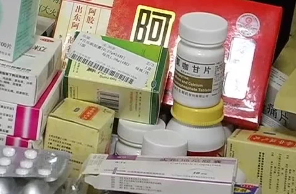 被告知左侧卵巢已被切除,年轻女子卵巢切除