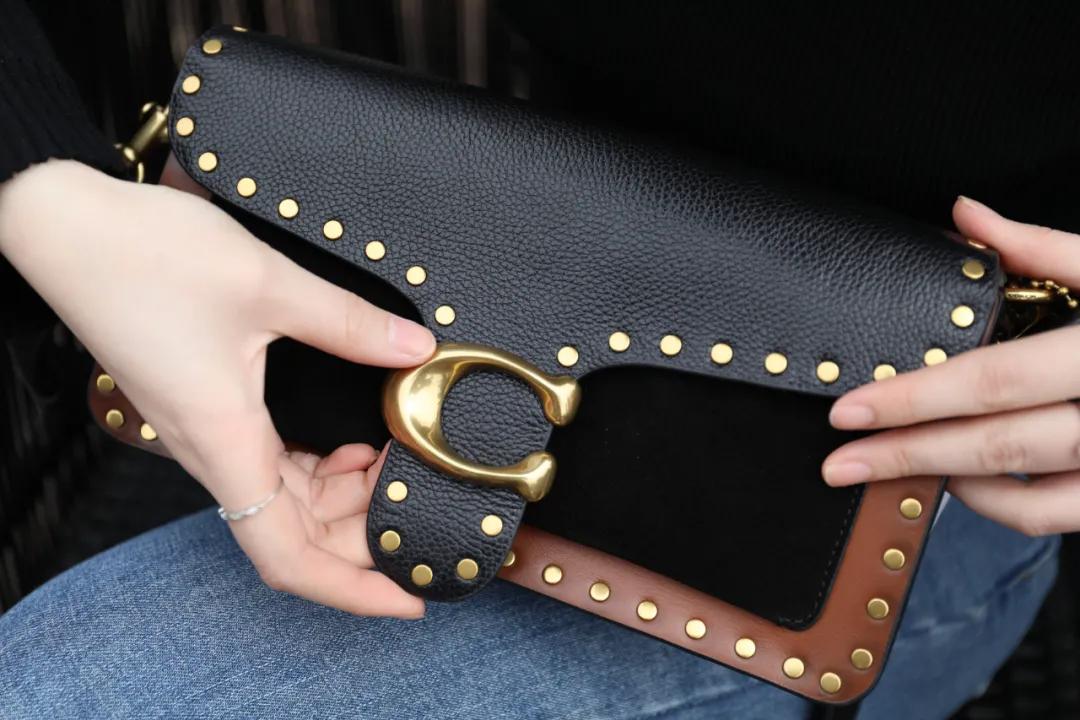 Coach蔻驰最火的3款包包，背上“有钱感”upup