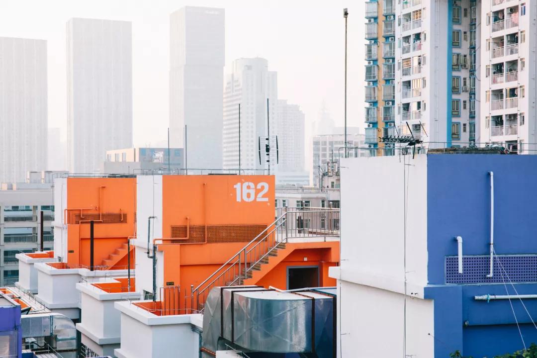 重庆轻轨10号线,10号线有什么玩的