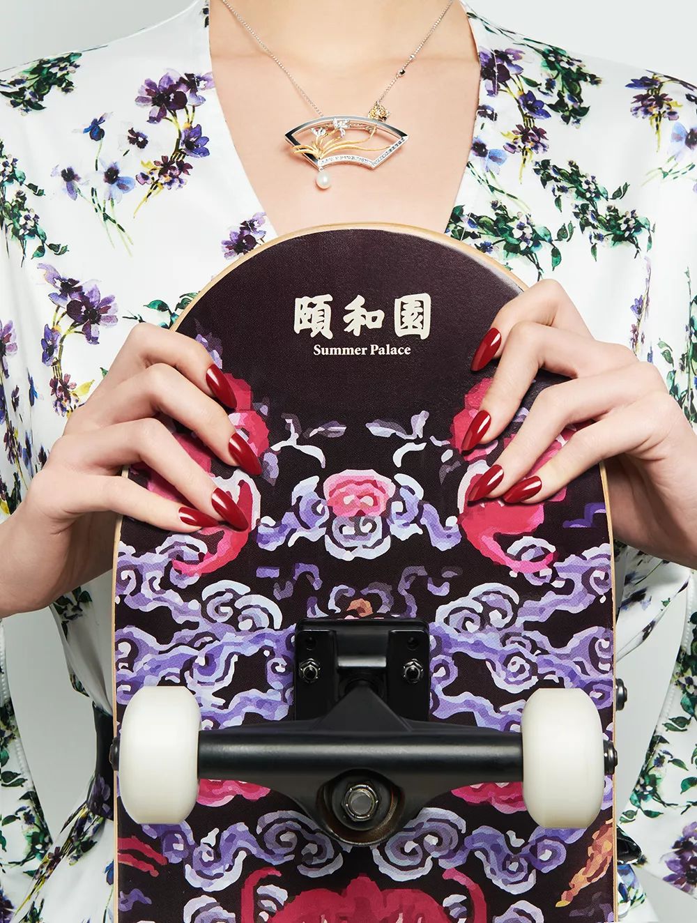 卖萌能赚900亿?你会买爆款IP的账吗?