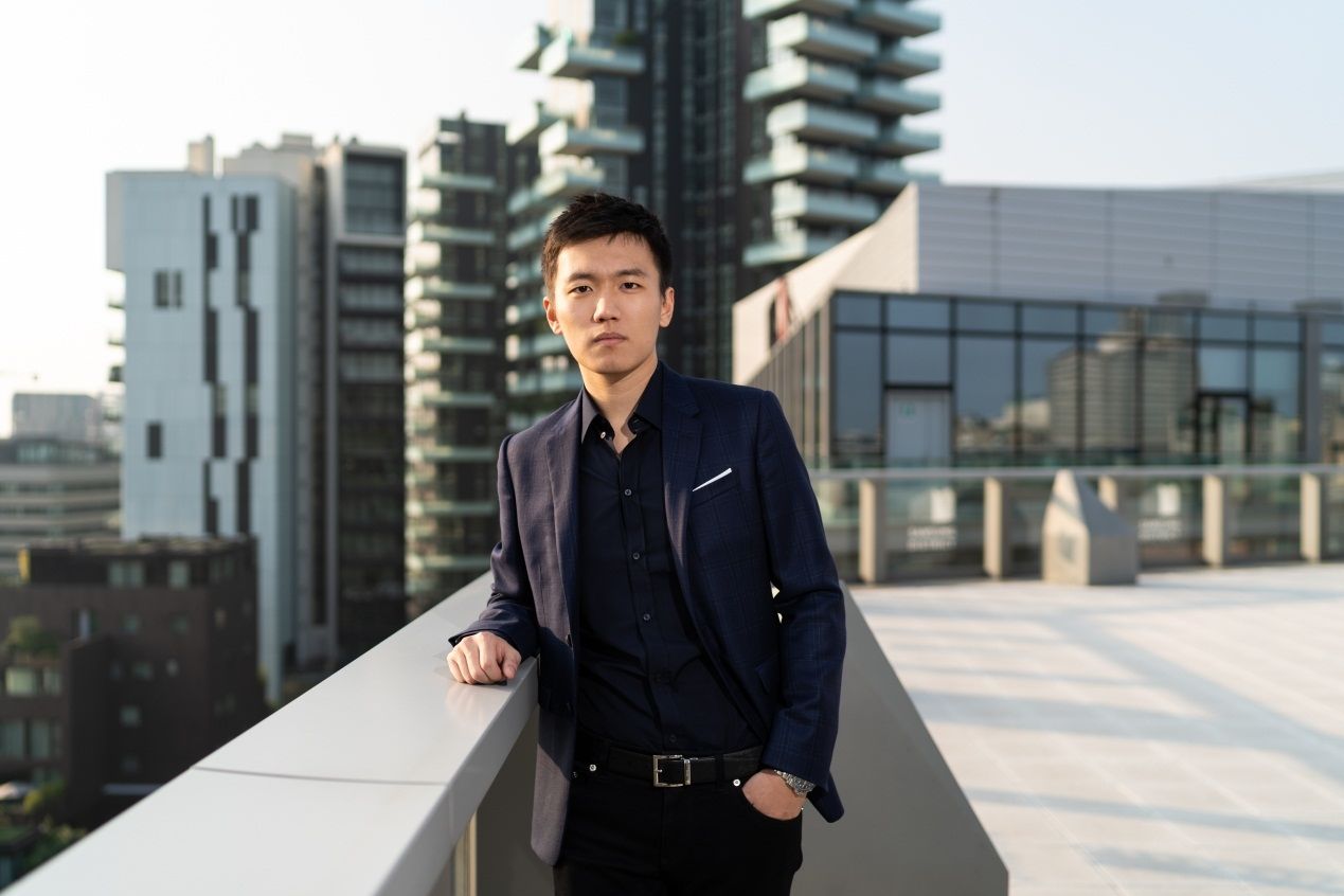 比王思聪还有钱的富二代,27岁当俱乐部主席,坐拥千亿却从不炫富