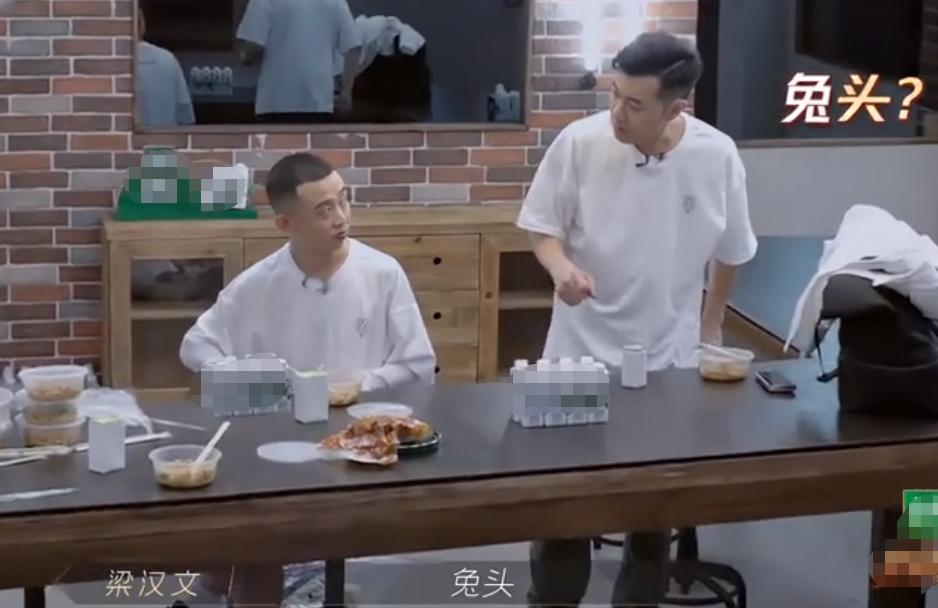 披哥社交名场面,披哥自律