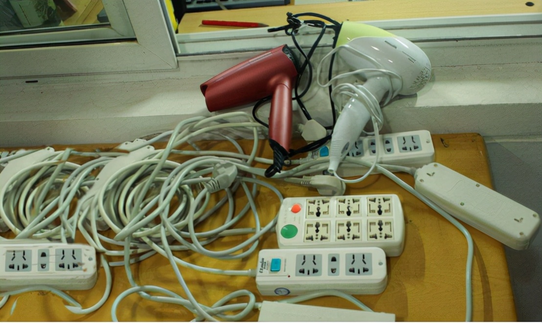 学生宿舍违规违禁物品清单,大学生宿舍查禁品