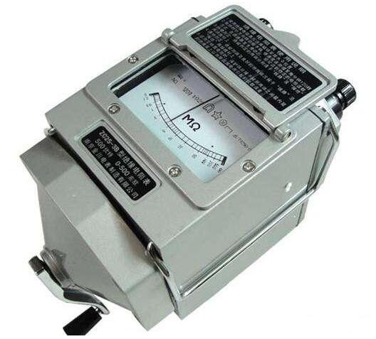 家里插座老跳闸怎么解决,家里的插座总是跳闸怎么回事