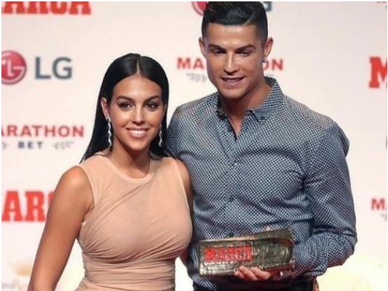 欧洲杯“最撩人”10大球星女伴：大都是超模，C罗女友曾当过保姆