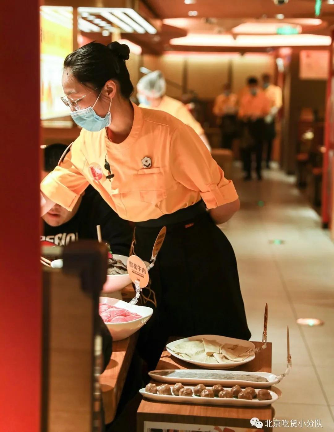 火锅界的排队王最多能排到986桌,火锅排队王