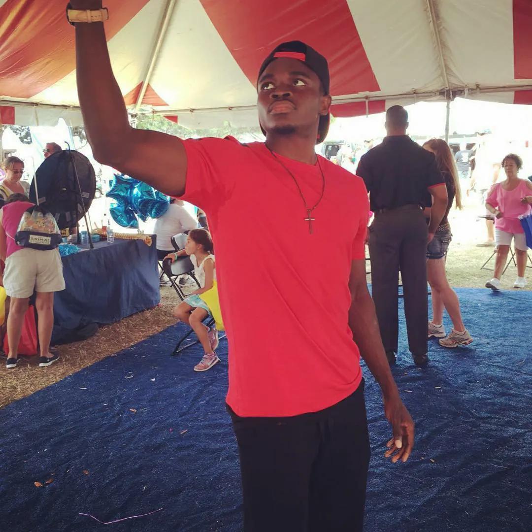 男子100米短跑世界纪录前十人,世界百米田径短跑飞人颜值排名